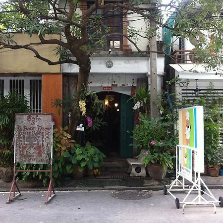 Готель Cafe De Baan Raow Бангкок Екстер'єр фото