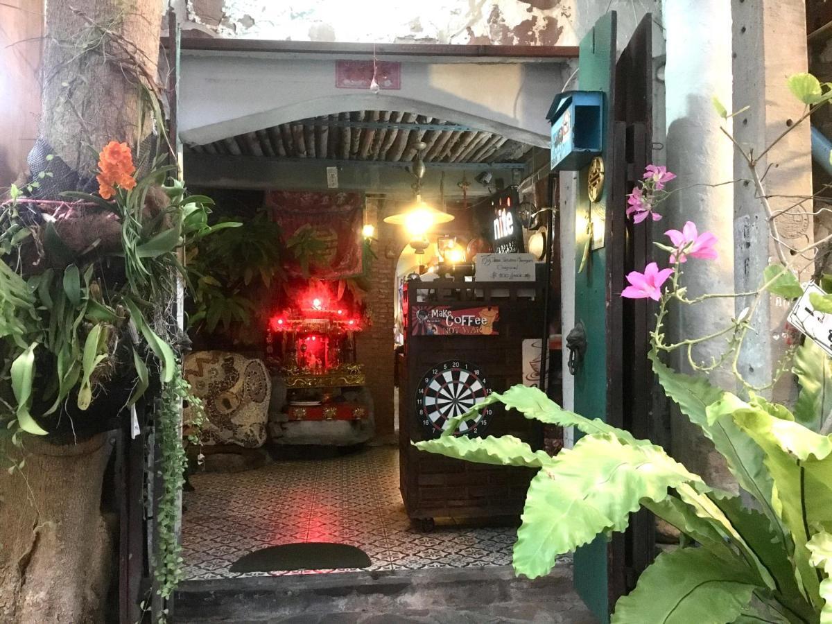 Готель Cafe De Baan Raow Бангкок Екстер'єр фото